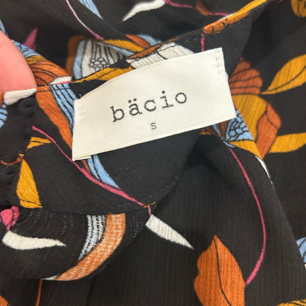Bacio Blouse - Picture 2 of 2